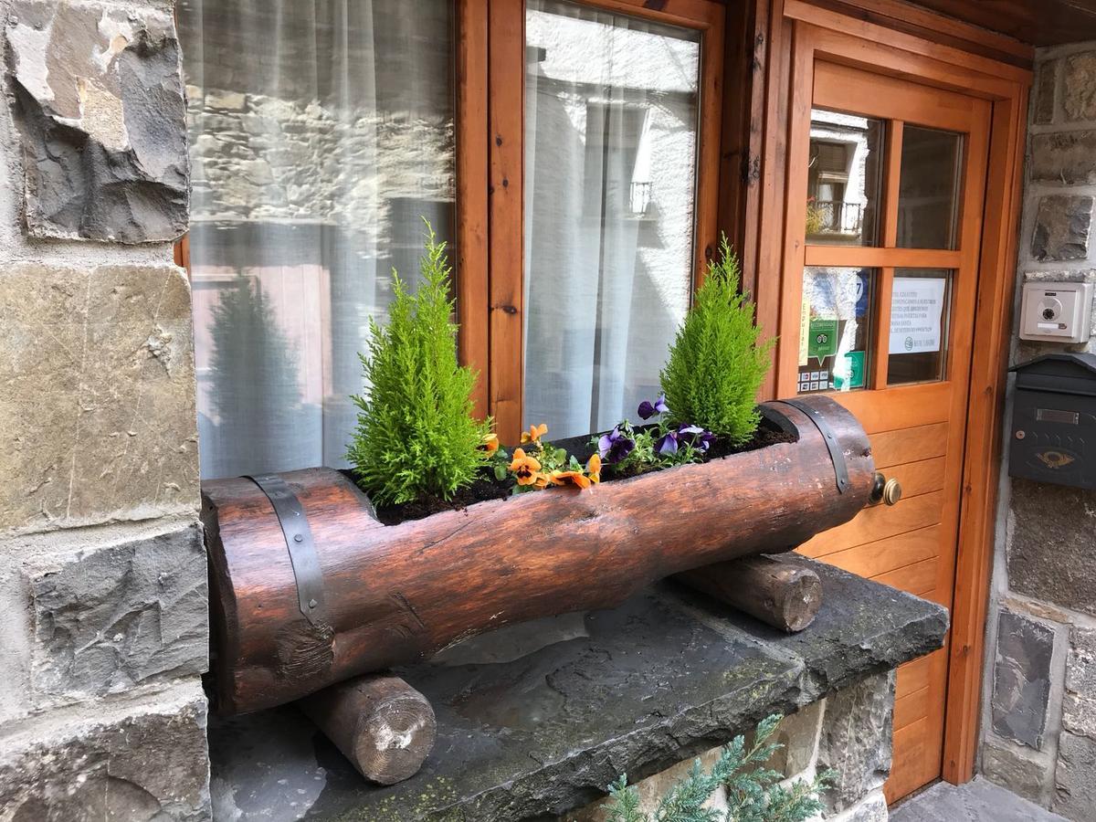 Hostal Ezkaurre Isaba Zewnętrze zdjęcie